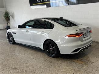 2020 Jaguar XE - Thumbnail