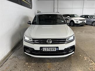 2018 Volkswagen Tiguan - Thumbnail