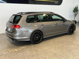 2016 Volkswagen Golf R - Thumbnail